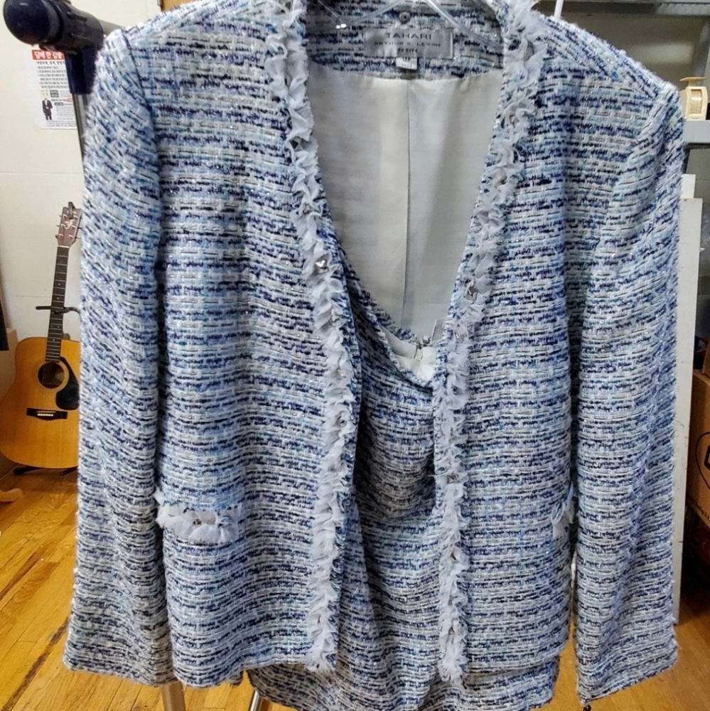 Tahari Salvatore. Jacket and Skirt set.